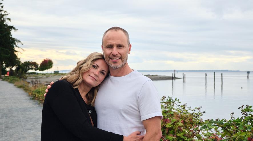 Shonna with her husband, Mark, who is living with younger-onset dementia.