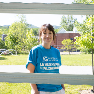 La comédienne Anne-Élisabeth Bossé lors de la Marche pour l'Alzheimer IG Gestion Patrimoine 2024 à Bromont