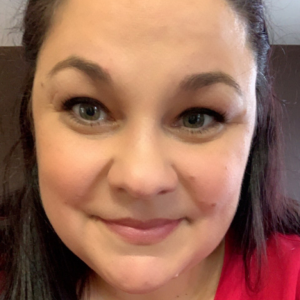 Headshot of Annie Babineau